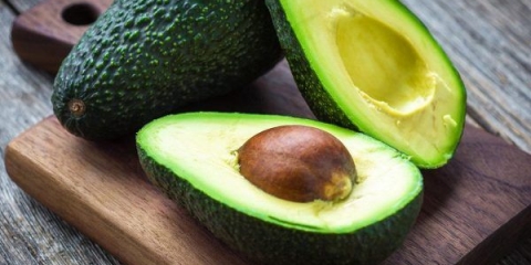 Može li se unutra jesti smeđi avokado i šta učiniti ako je gorak